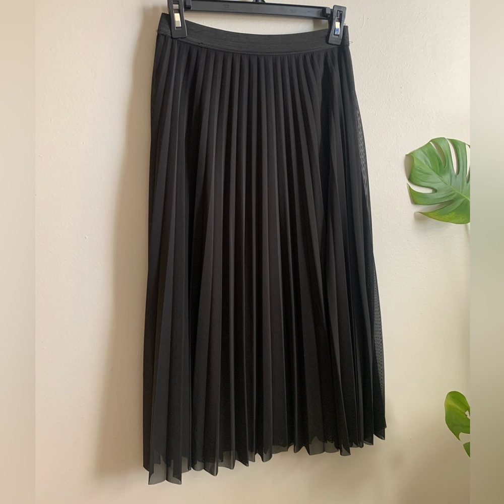 black pleated midi skirt